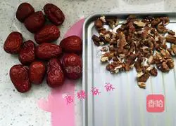 Put dates and walnuts (a must for snacks) 1