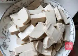 Illustration of how to make cabbage, tofu and meatball soup 3