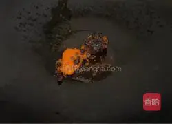 Illustration of how to make spicy fried instant noodles 7