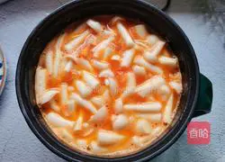 Tomato, seafood and mushroom soup recipe 6