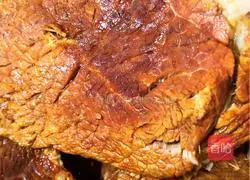 Illustration of how to make beef with halal sauce 4