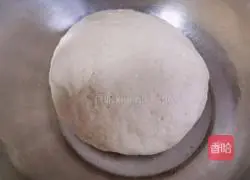 Illustration of how to make shredded radish beef pie 3