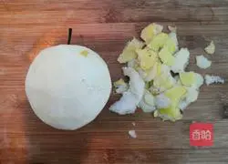 Red dates Snow pear and white fungus soup recipe 4