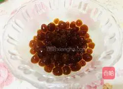 Illustration of how to make pearl milk tea (homemade pearls) 4