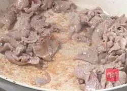 Illustration of how to make vinegared Mushu pork 10