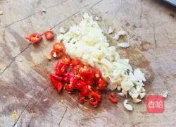 Illustration of how to make steamed scallops with garlic vermicelli 1