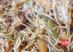 Illustration of how to make fried noodles 18