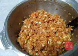 Illustration of how to make fresh meat pie 8