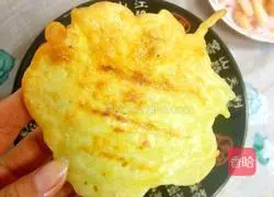 Illustration of how to make potato shredded cake 11
