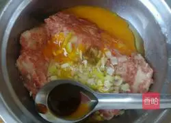 Pictures of how to make cabbage and meatball soup 2