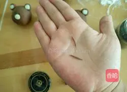 Illustration of how to make cartoon cocoa steamed buns 20