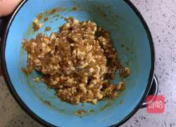 Illustration of how to make cilantro meatloaf 6