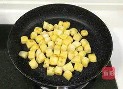 Illustration of how to make steamed buns and vegetable salad 10