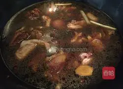 Illustration of how to make potato and chicken legs 4