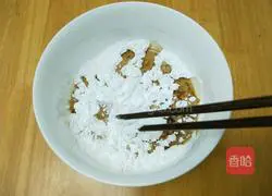 Illustration of how to make pearl milk tea 2