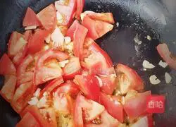 Illustration of how to make tomato, basa, fish and tofu soup 6