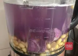 Illustration of how to make purple sweet potato, oatmeal and soy milk (coarse grain cleansing intestines) 4