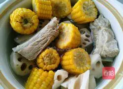 Lotus root, corn and pork ribs soup recipe 9