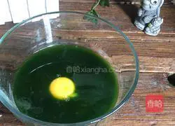 Illustration of how to make cucumber pancakes 2