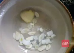 Illustration of how to catch crab roe and make soup 2