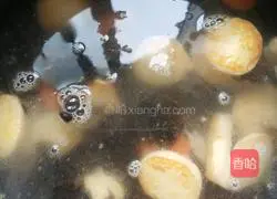 Japanese tofu, fungus and carrot soup recipe illustration 6