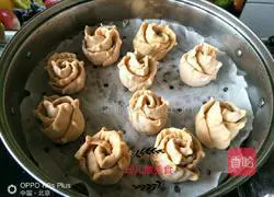 Yellow Rose Sweet Potato Roll Recipe Illustration 15