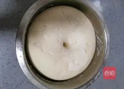 Illustration of how to make ham sausage steamed bun rolls 5