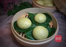 Illustration of how to make mulberry leaf steamed buns 16