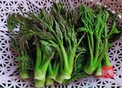 Ci Lao Illustration of how to make fried eggs with buds 1