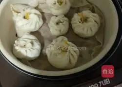 Illustration of how to make green pumpkin buns with minced meat 17