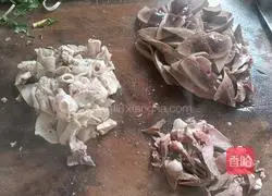 Illustration of home-style braised lamb offal soup 4