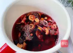 Illustration of how to make sour plum soup 3