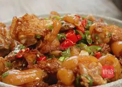 The lazy version of spicy pig's trotters is simple and soft and delicious.Illustration 16