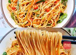 Illustration of how to make spicy and sour noodles 3