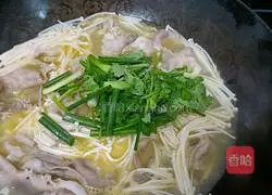 Illustration of how to make fat beef in sour soup 11