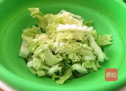 Illustration of how to make shrimp and chicken meatball soup 6