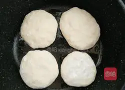 Illustration of making fungus and cabbage pancakes 21