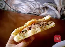 Illustration of how to make Roujiamo 9