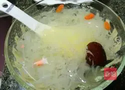 Fresh Tremella Soup Illustration 5