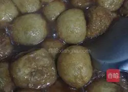 Illustration of how to stuff meat with oily gluten 8