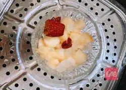 Illustration of how to make rock sugar and snow pear 5