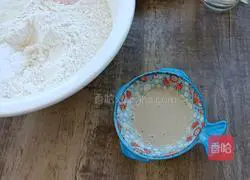 Illustration of how to make silver wire rolls 3