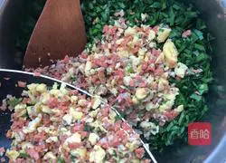 Illustration of how to make leek and egg dumplings 5