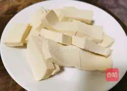 Illustration of how to make spicy cabbage, tofu and kelp soup 2