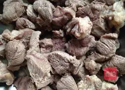 Illustration of how to make beef soup 2