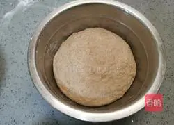 Black whole wheat lotus Illustration of how to make leaf cake 5