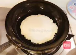 Illustration of how to make banana-flavored pancake 9