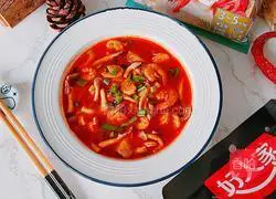 Illustration of how to make tomato, shrimp and mushroom soup 9