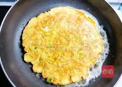 Illustration of how to make hand cake sandwich 10