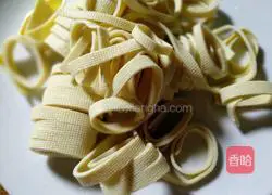 Illustration of how to make cold Ruyi dishes 2